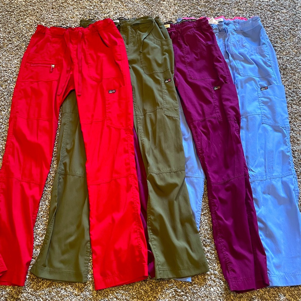 4 Koi light Small Tall Scrub pants